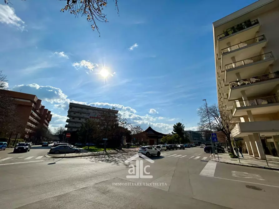 Immagine 3 di Appartamento in vendita  a Lecce