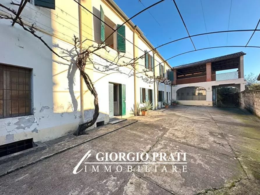 Immagine 3 di Rustico / casale in vendita  in Via Roma a Cartigliano