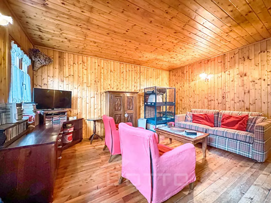 Immagine 5 di Villa in vendita  in Via Ai Bori a Boccioleto