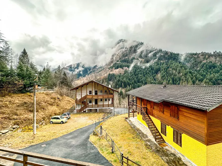 Immagine 20 di Villa in vendita  in Via Ai Bori a Boccioleto