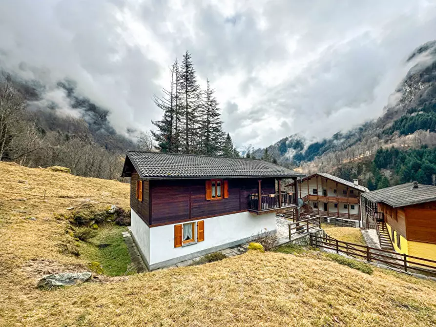 Immagine 23 di Villa in vendita  in Via Ai Bori a Boccioleto