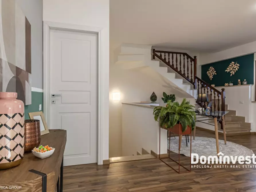 Immagine 6 di Villa in vendita  in Via Caio Acilio a Guidonia Montecelio