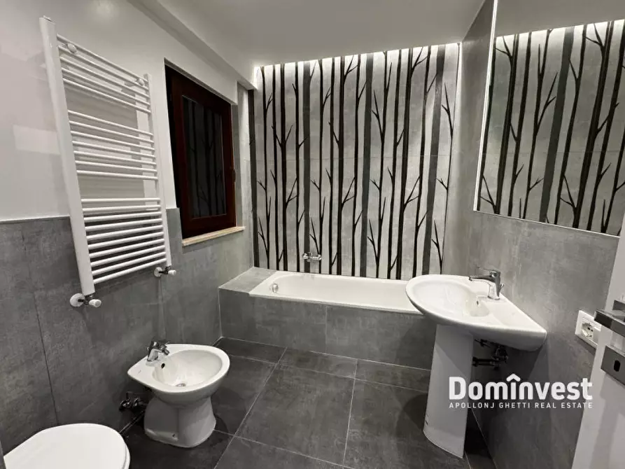 Immagine 22 di Villa in vendita  in Via Caio Acilio a Guidonia Montecelio