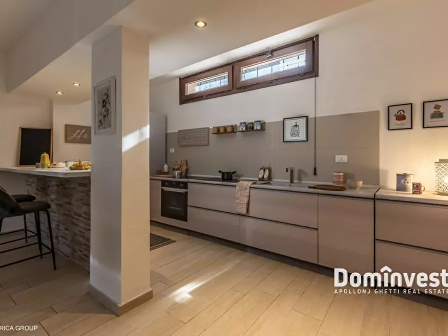 Immagine 23 di Villa in vendita  in Via Caio Acilio a Guidonia Montecelio