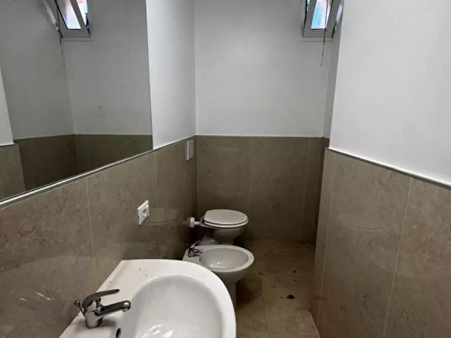 Immagine 28 di Villa in vendita  in Via Caio Acilio a Guidonia Montecelio