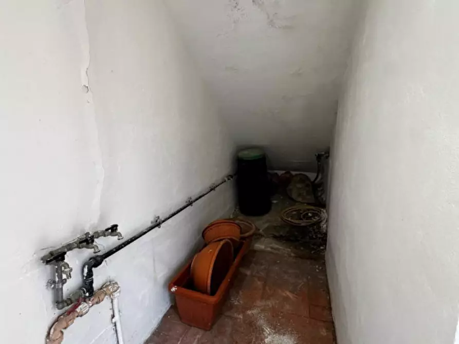 Immagine 31 di Villa in vendita  in Via Caio Acilio a Guidonia Montecelio