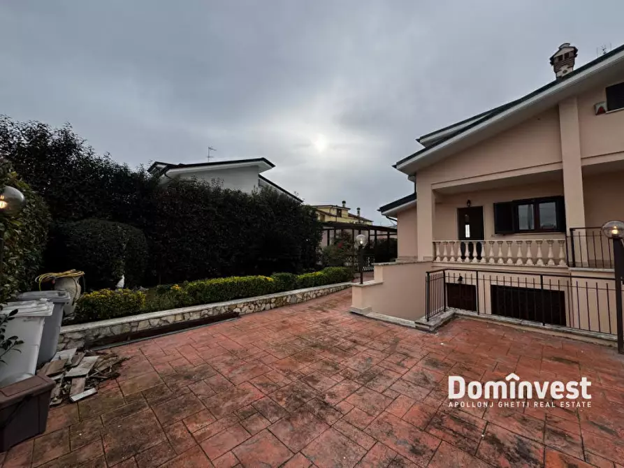 Immagine 34 di Villa in vendita  in Via Caio Acilio a Guidonia Montecelio