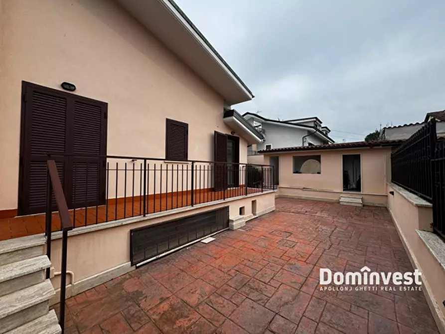 Immagine 35 di Villa in vendita  in Via Caio Acilio a Guidonia Montecelio