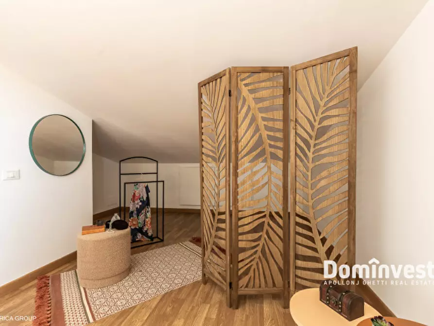 Immagine 37 di Villa in vendita  in Via Caio Acilio a Guidonia Montecelio