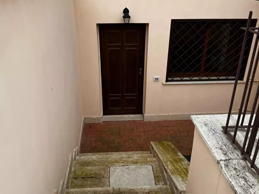 Immagine 38 di Villa in vendita  in Via Caio Acilio a Guidonia Montecelio