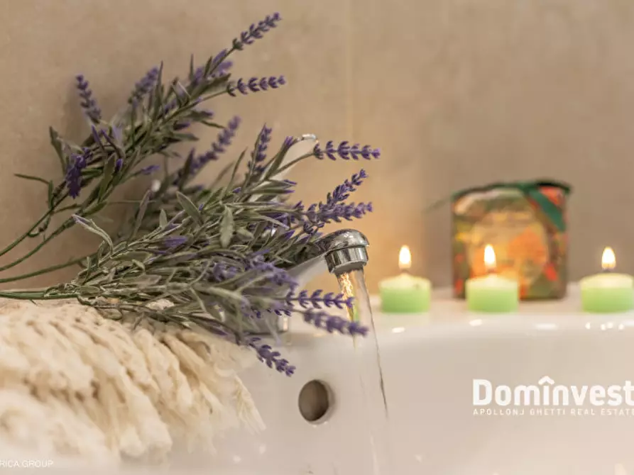 Immagine 49 di Villa in vendita  in Via Caio Acilio a Guidonia Montecelio