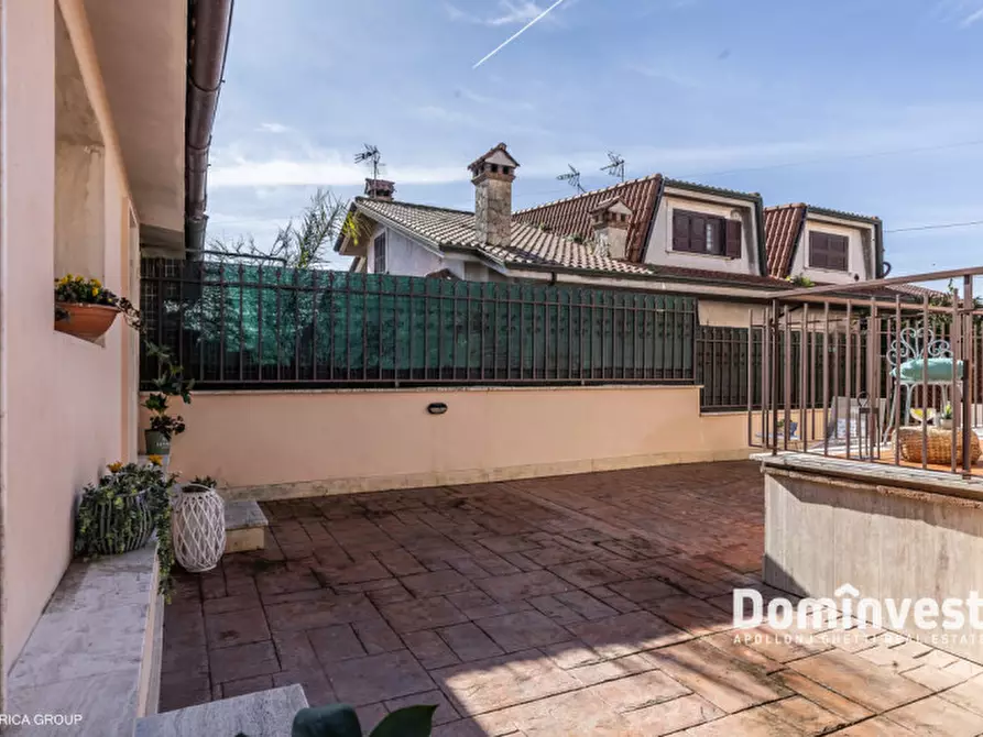 Immagine 57 di Villa in vendita  in Via Caio Acilio a Guidonia Montecelio