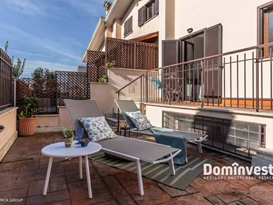 Immagine 59 di Villa in vendita  in Via Caio Acilio a Guidonia Montecelio