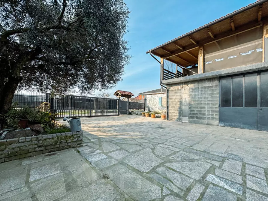 Immagine 30 di Casa indipendente in vendita  in via ciliegia 18 a Landiona