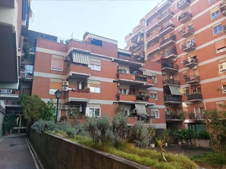Immagine 1 di Appartamento in vendita  in Via Quirino Majorana a Roma