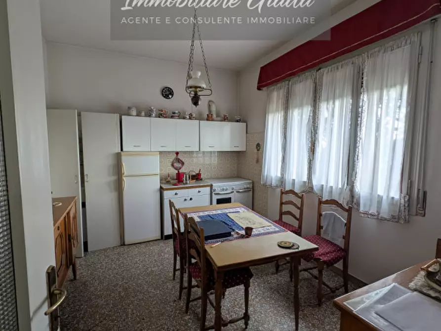Immagine 12 di Casa indipendente in vendita  a Vittorio Veneto