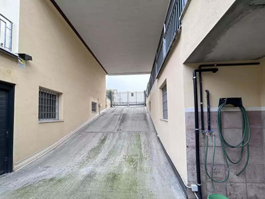 Immagine 26 di Appartamento in vendita  in Via F. Arduini a Villafranca Di Verona