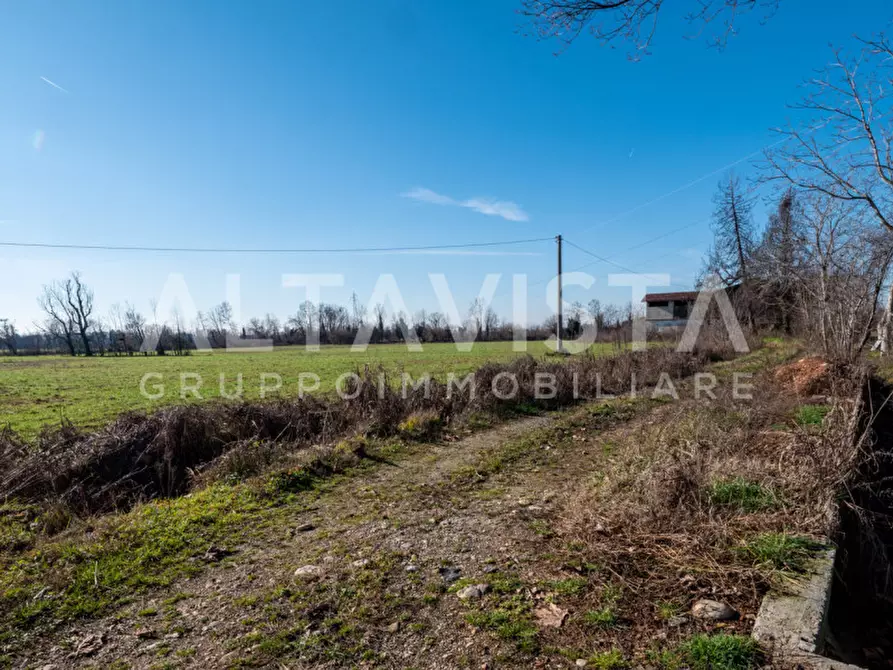 Immagine 15 di Terreno in vendita  in Via Patuzza a Nuvolera