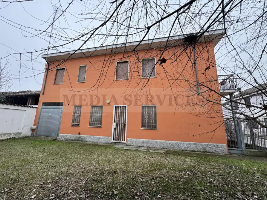 Immagine 2 di Casa indipendente in vendita  in via Giuseppe Garibaldi n° 1 a Lomello