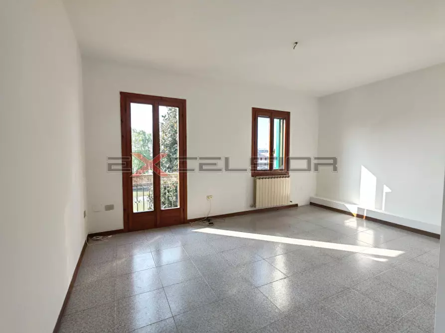 Immagine 3 di Appartamento in affitto  in C.so G. Mazzini n.7 - Adria (RO) a Adria