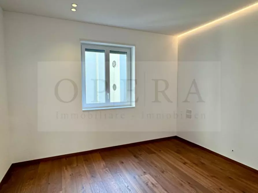 Immagine 3 di Appartamento in vendita  in Via Mendola a Bolzano