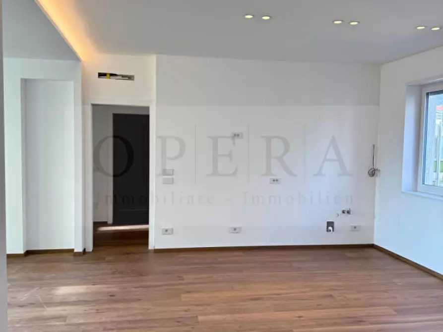 Immagine 14 di Appartamento in vendita  in Via Mendola a Bolzano