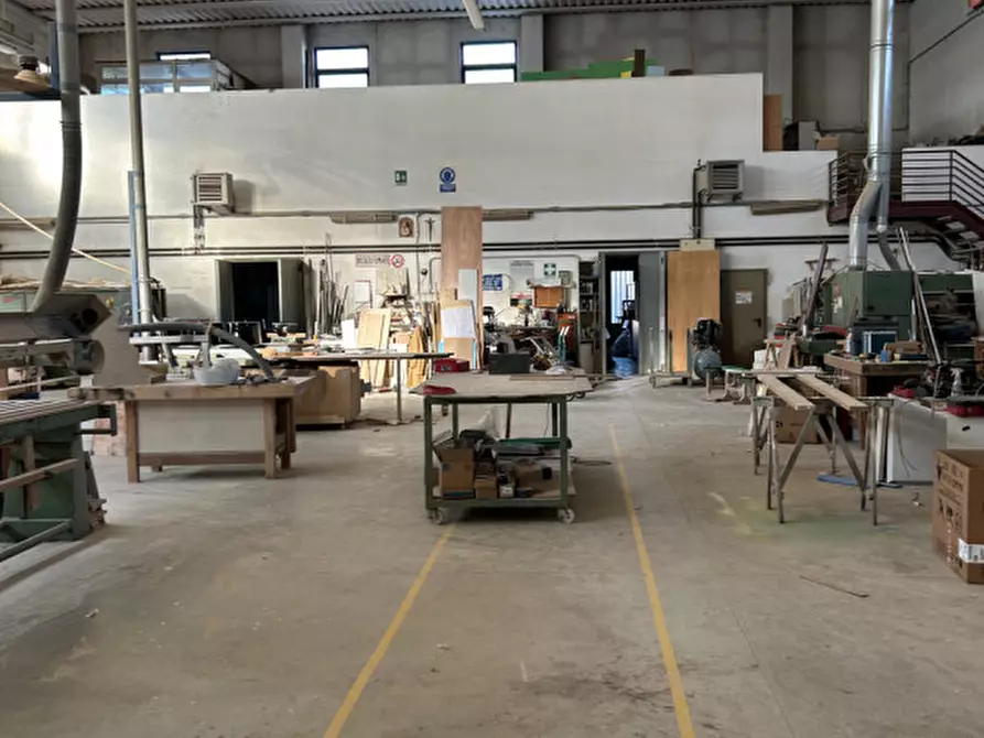 Immagine 1 di Capannone industriale in affitto  in via galvani a Selvazzano Dentro