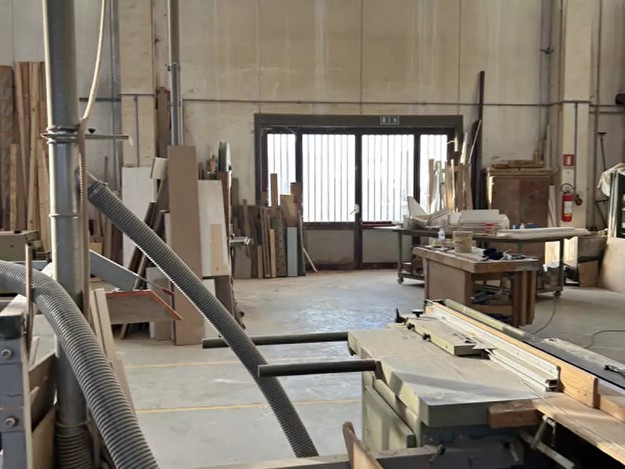 Immagine 4 di Capannone industriale in affitto  in via galvani a Selvazzano Dentro