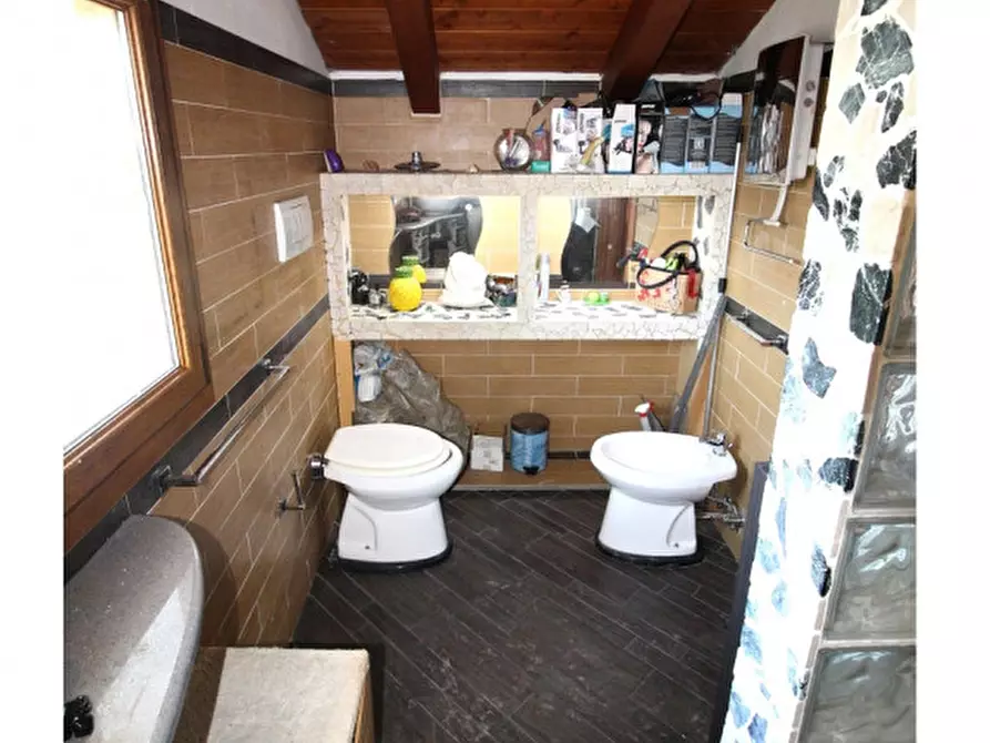 Immagine 19 di Casa indipendente in vendita  a Padova