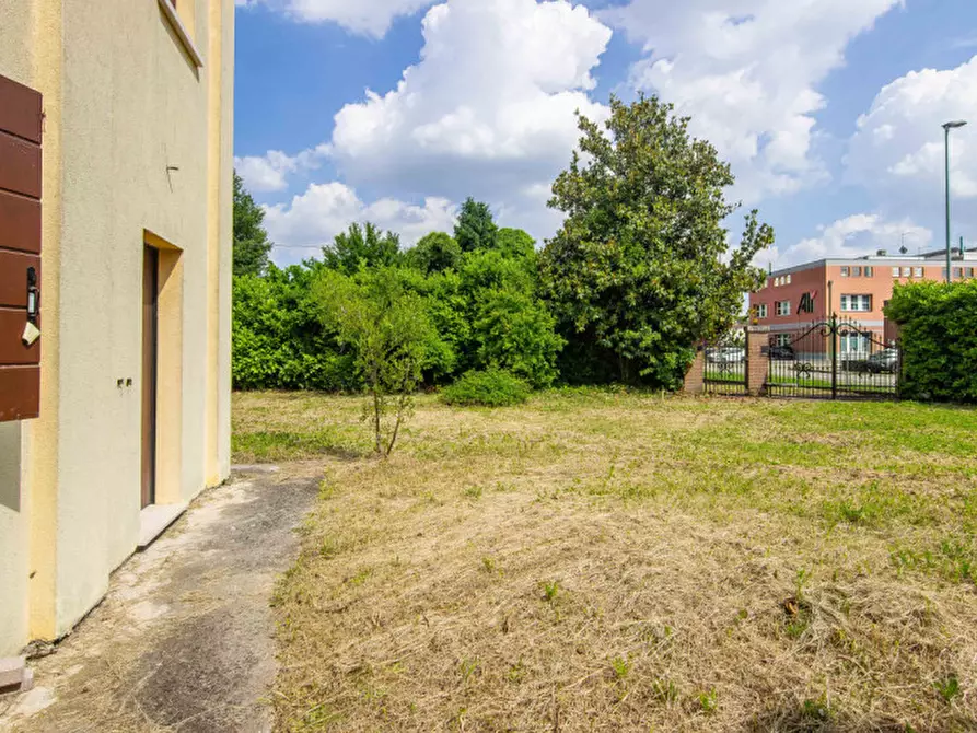 Immagine 4 di Casa trifamiliare in vendita  in via boccaccio a Padova