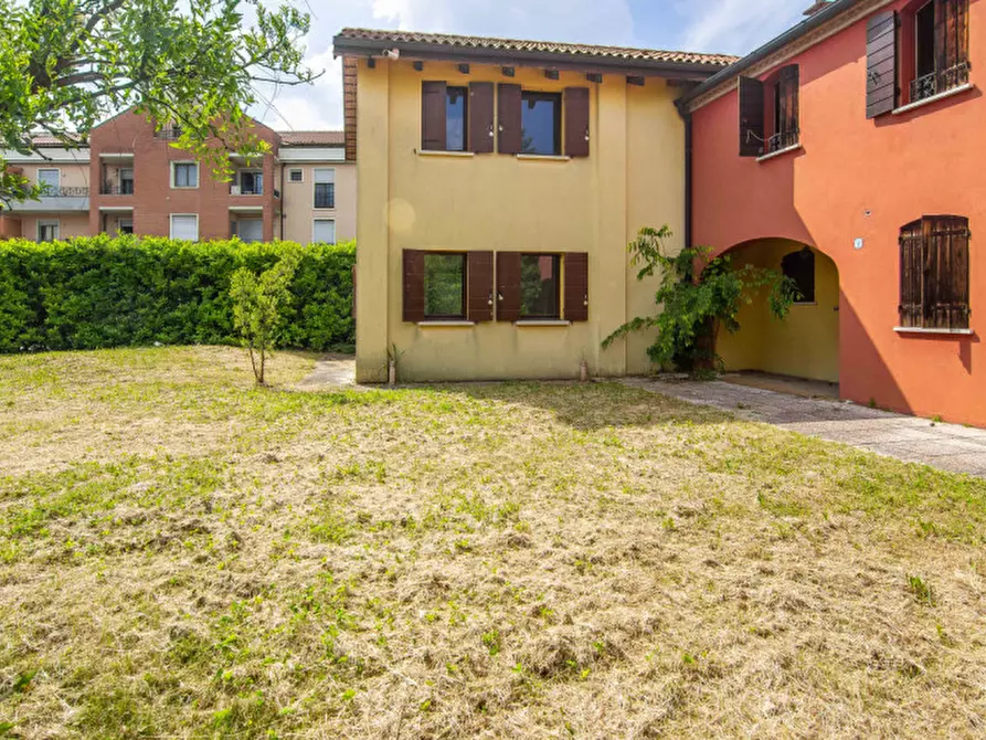 Immagine 20 di Casa trifamiliare in vendita  in via boccaccio a Padova