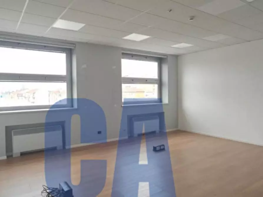 Immagine 20 di Ufficio in affitto  in VIA GROSIO a Milano