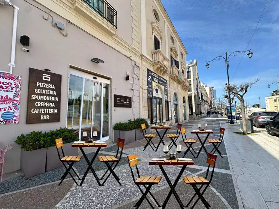 Immagine 2 di Attività commerciale in vendita  in Corso Roma a Gallipoli