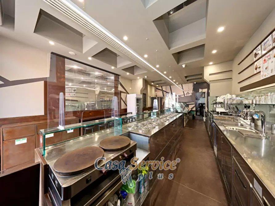 Immagine 7 di Attività commerciale in vendita  in Corso Roma a Gallipoli