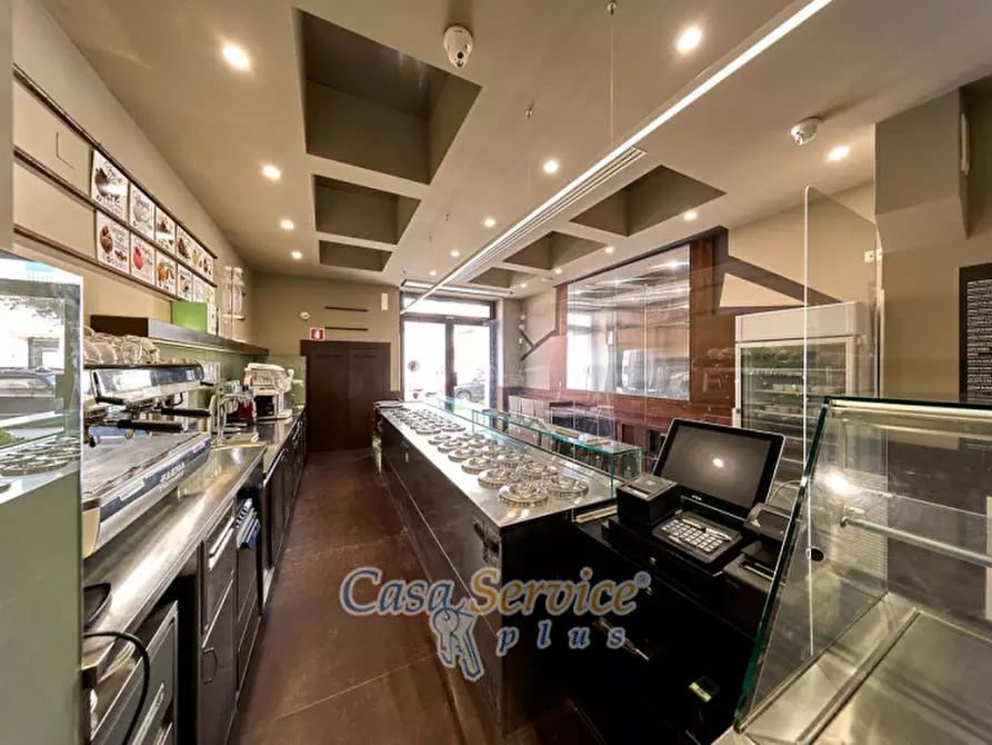 Immagine 9 di Attività commerciale in vendita  in Corso Roma a Gallipoli