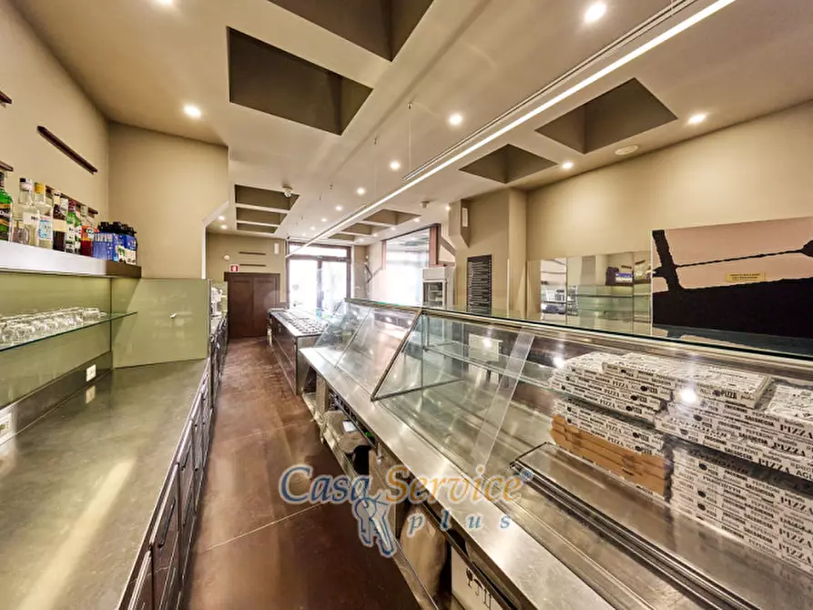 Immagine 11 di Attività commerciale in vendita  in Corso Roma a Gallipoli