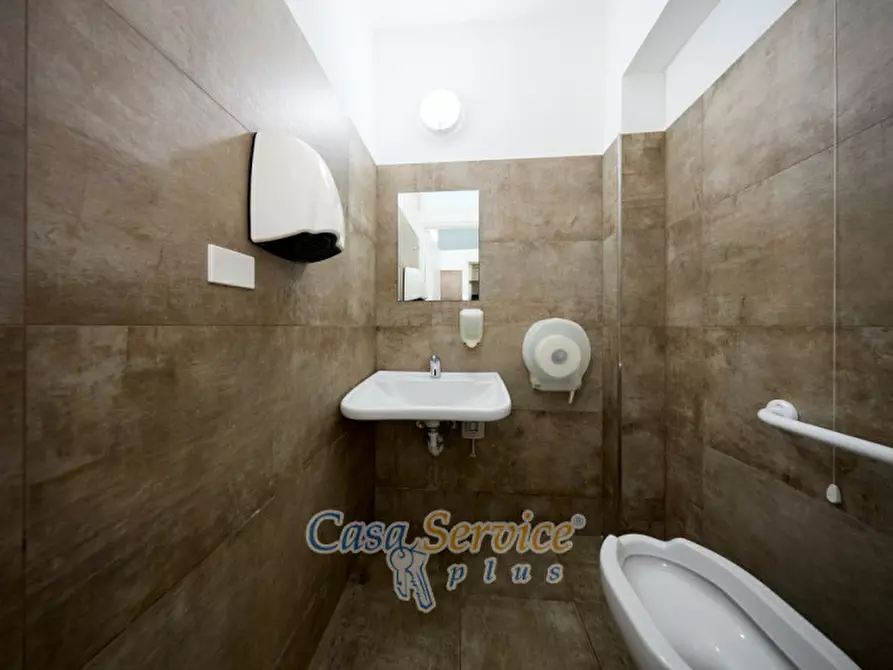 Immagine 17 di Attività commerciale in vendita  in Corso Roma a Gallipoli