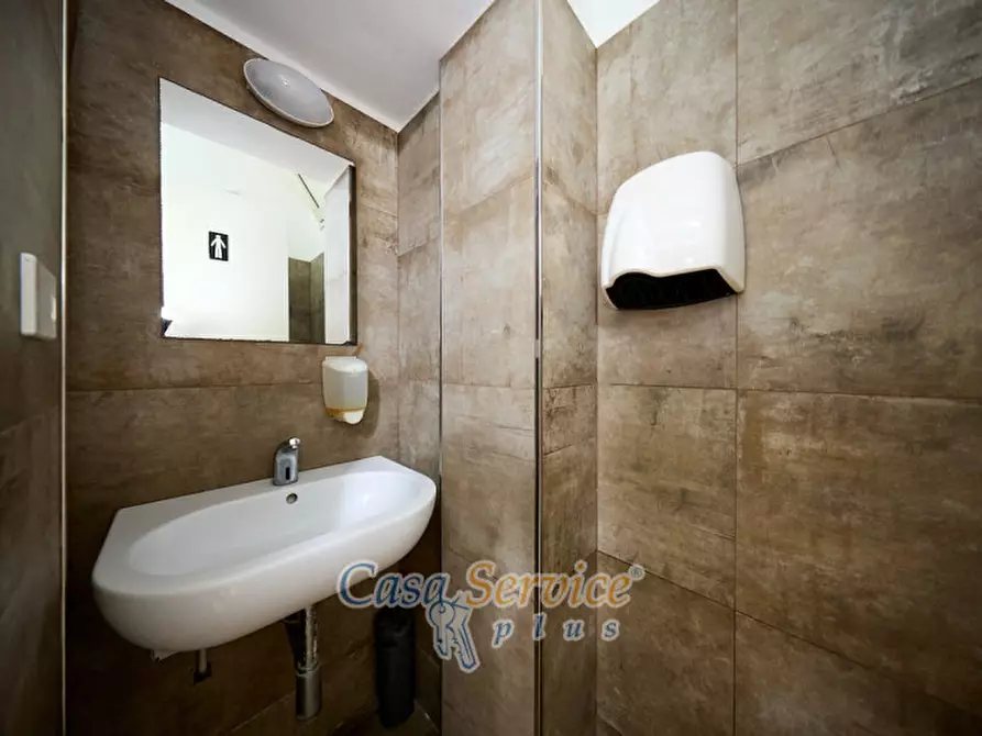 Immagine 18 di Attività commerciale in vendita  in Corso Roma a Gallipoli