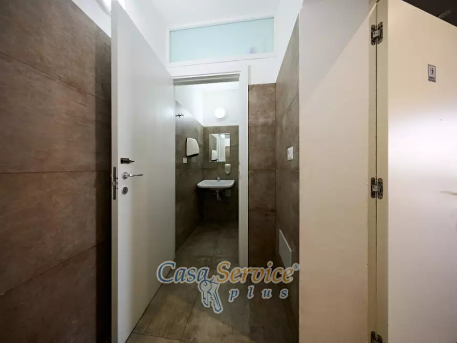 Immagine 19 di Attività commerciale in vendita  in Corso Roma a Gallipoli