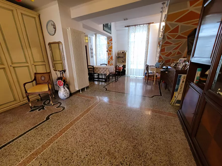 Immagine 4 di Appartamento in vendita  in Via Torino a Savona