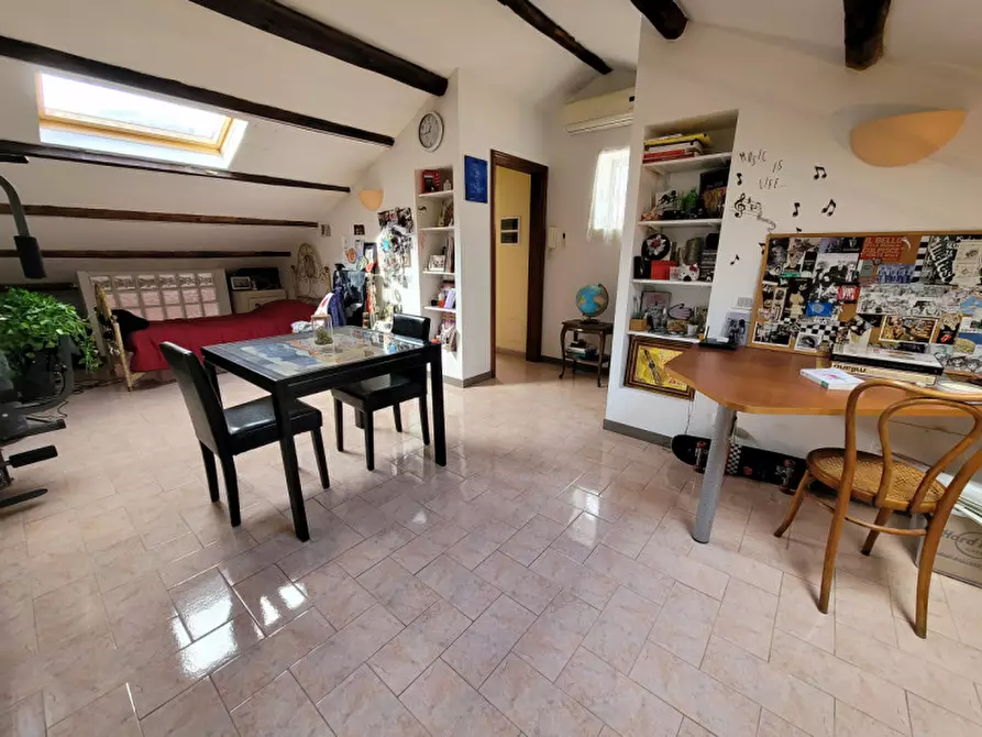 Immagine 14 di Appartamento in vendita  in Via Torino a Savona