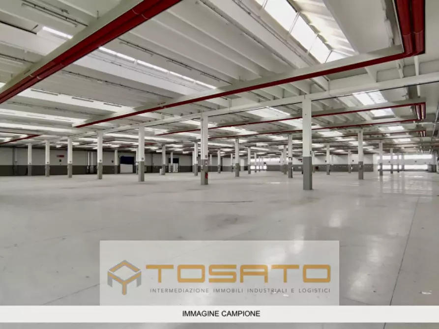 Immagine 5 di Capannone industriale in affitto  a Verona