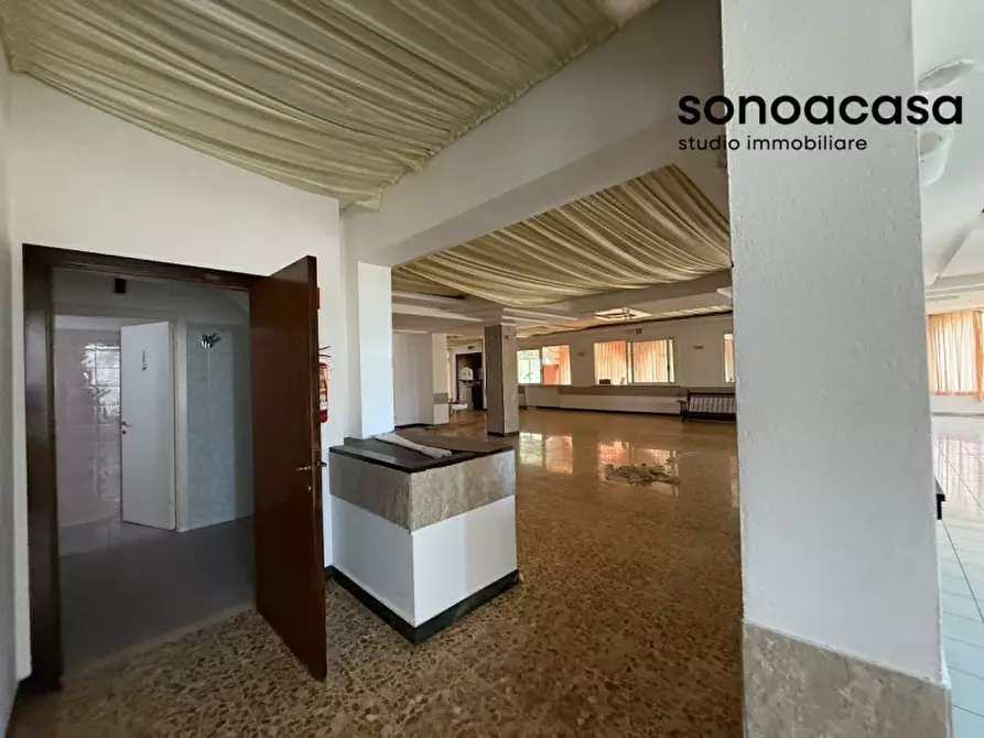 Immagine 6 di Attività commerciale in vendita  in Via Valcesano 130 a Mondolfo