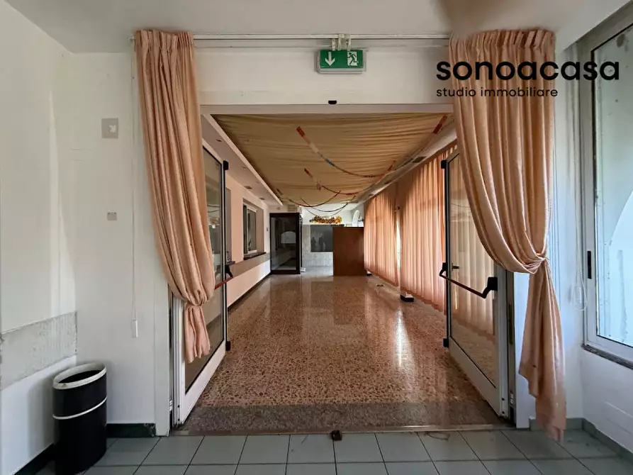 Immagine 11 di Attività commerciale in vendita  in Via Valcesano 130 a Mondolfo