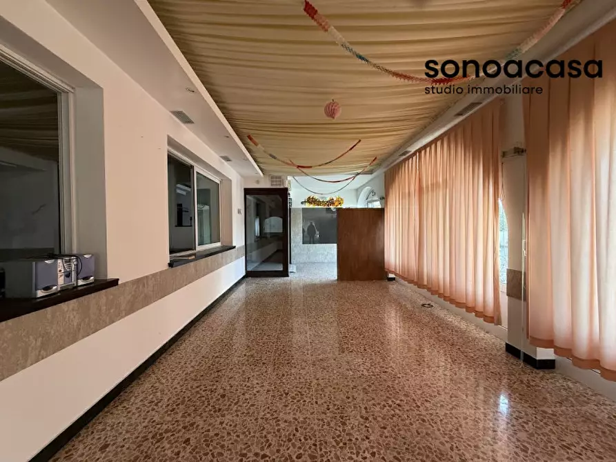 Immagine 12 di Attività commerciale in vendita  in Via Valcesano 130 a Mondolfo