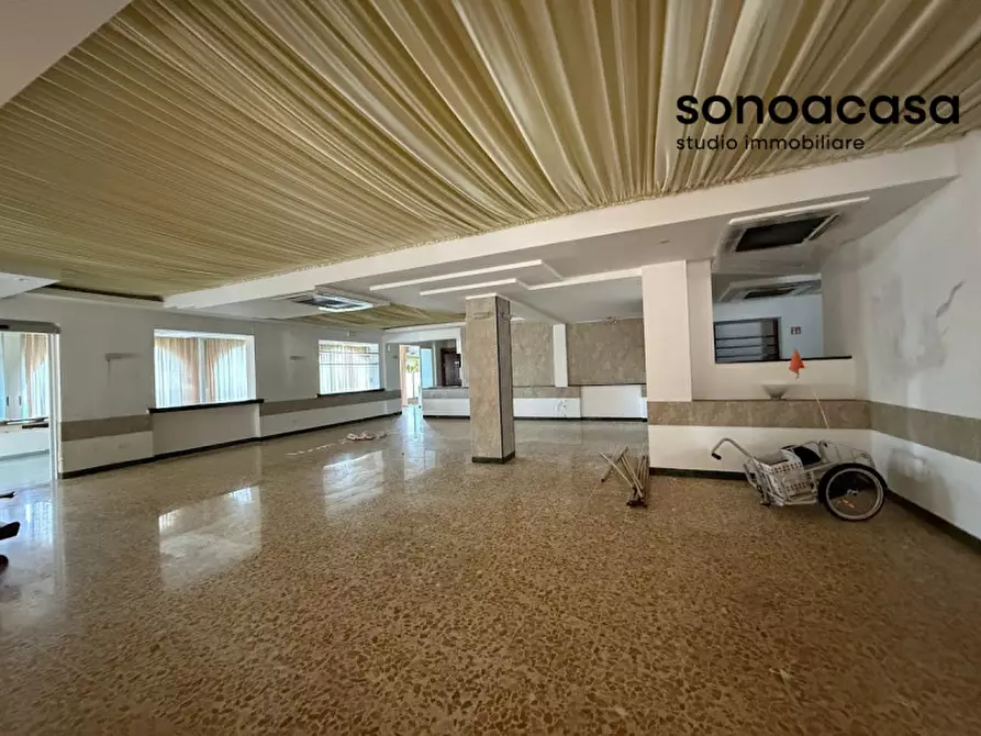 Immagine 12 di Attività commerciale in vendita  in Via Valcesano 130 a Mondolfo