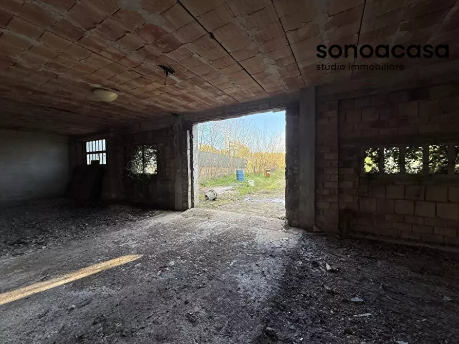 Immagine 30 di Attività commerciale in vendita  in Via Valcesano 130 a Mondolfo