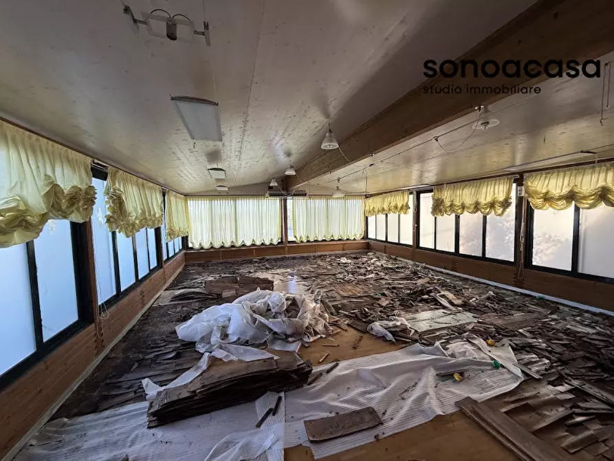 Immagine 33 di Attività commerciale in vendita  in Via Valcesano 130 a Mondolfo