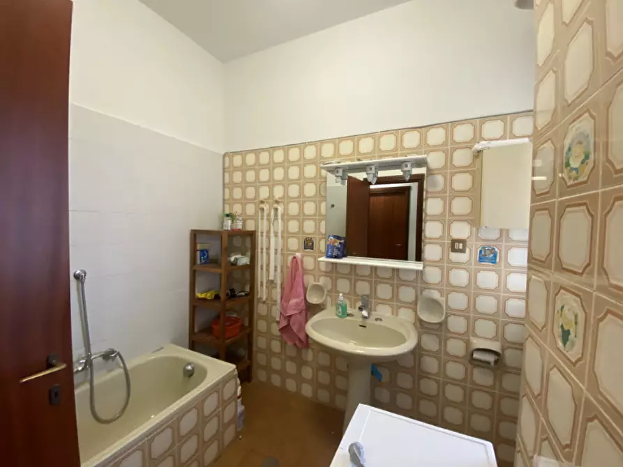 Immagine 9 di Appartamento in affitto  in Piazza Attias 19 a Livorno