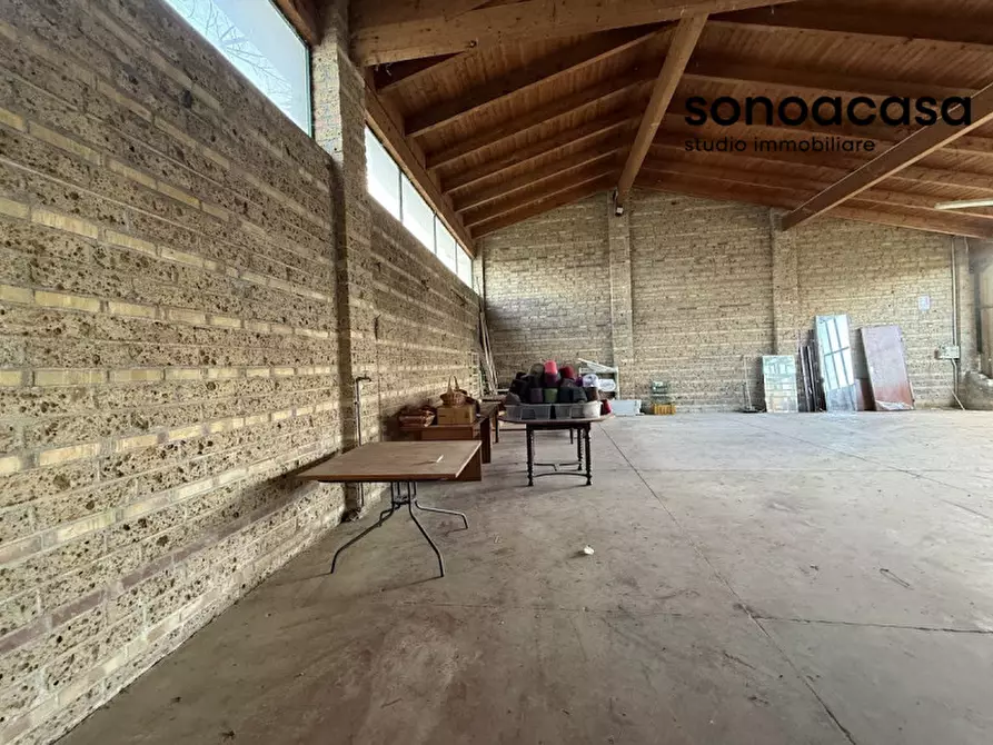 Immagine 27 di Capannone industriale in vendita  in Strada Statale Valcesano a Trecastelli